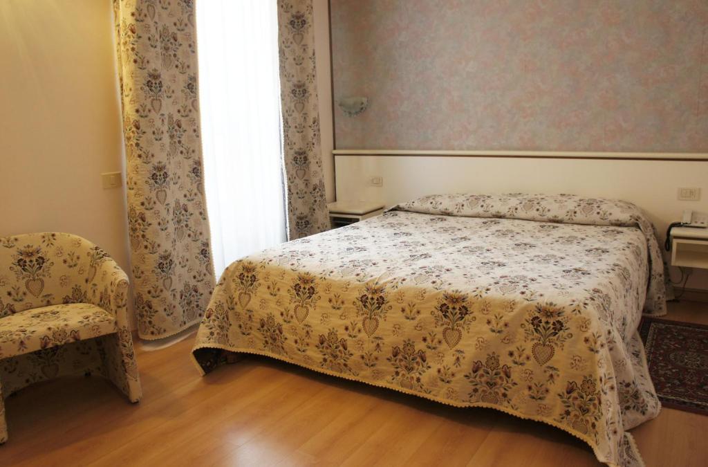 Park Hotel Le Magnolie Badia Polesine Zimmer foto